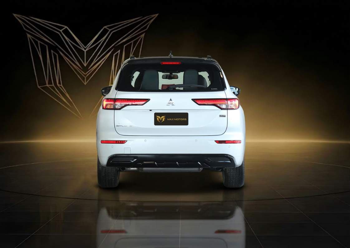 2025 ميتسوبيشي اوتلاندر - view 3