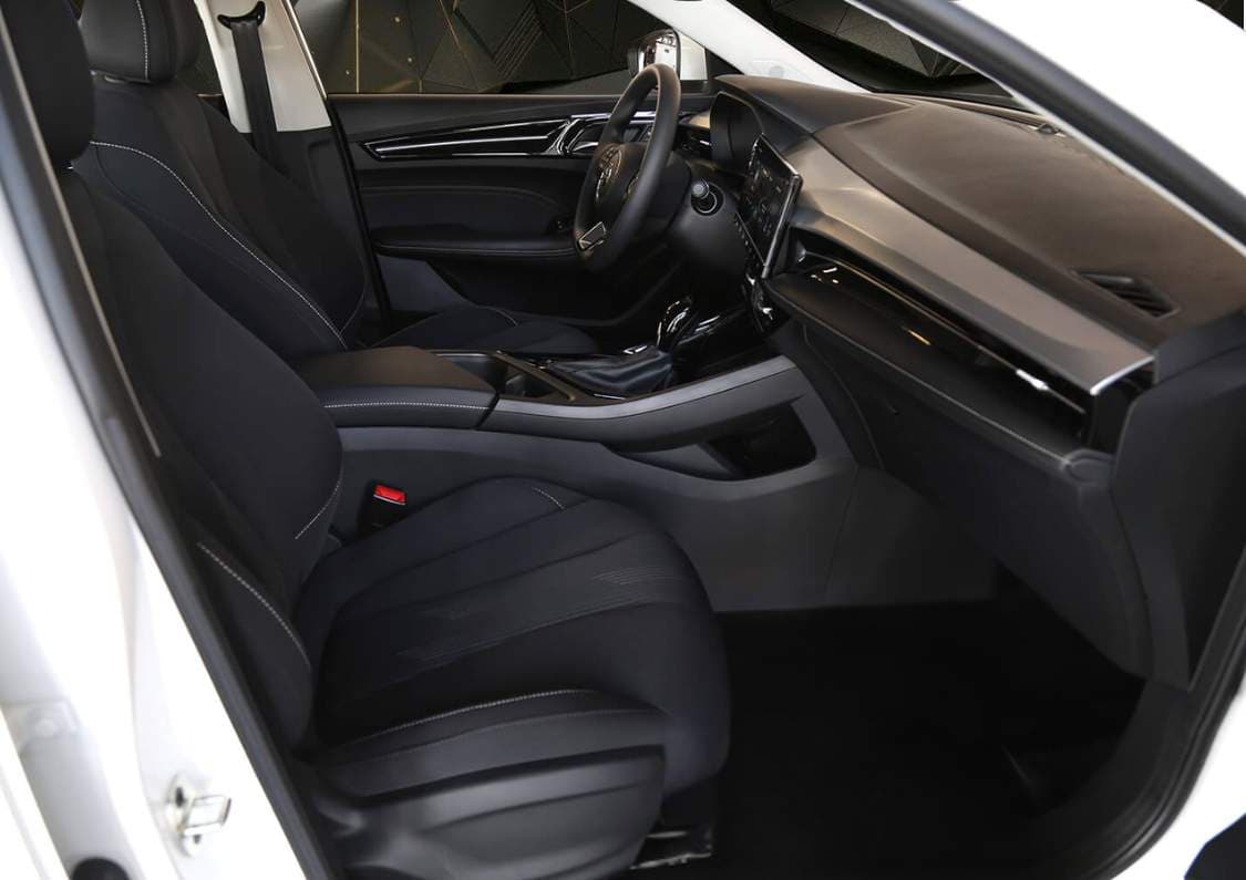 2025 MG 5 - view 8