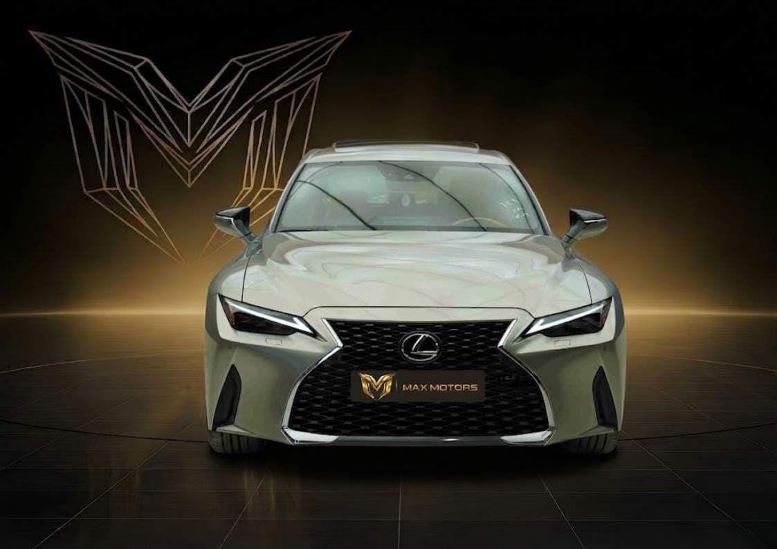 2025 لكزس IS - view 2