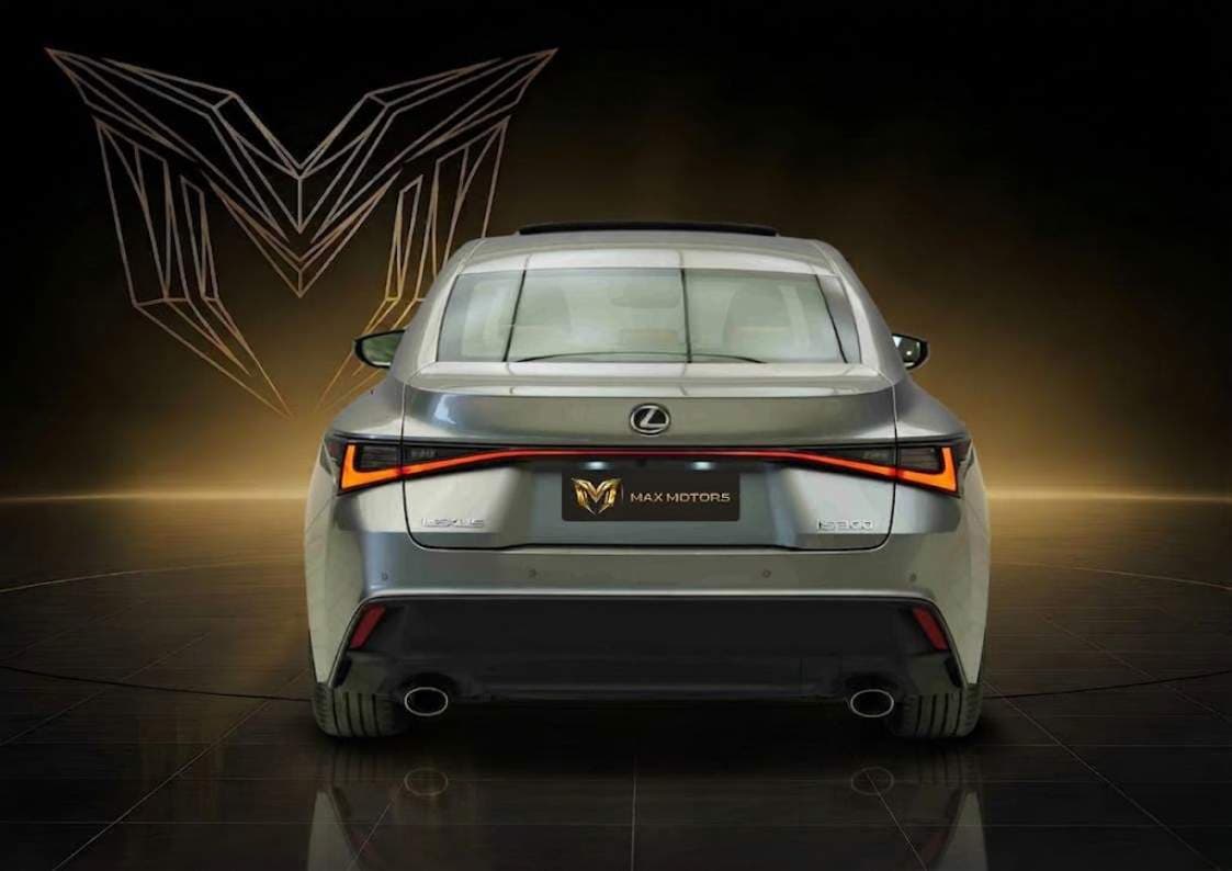 2025 لكزس IS - view 4