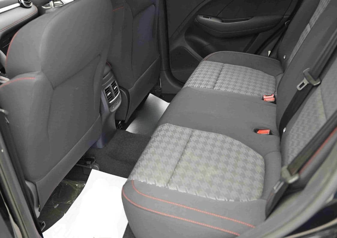 2025 MG ZS - view 14