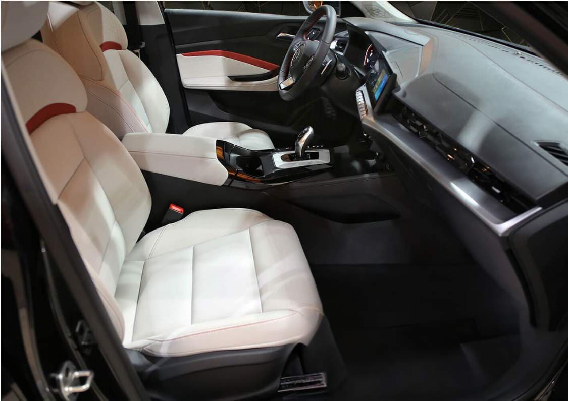 2025 MG GT - view 8