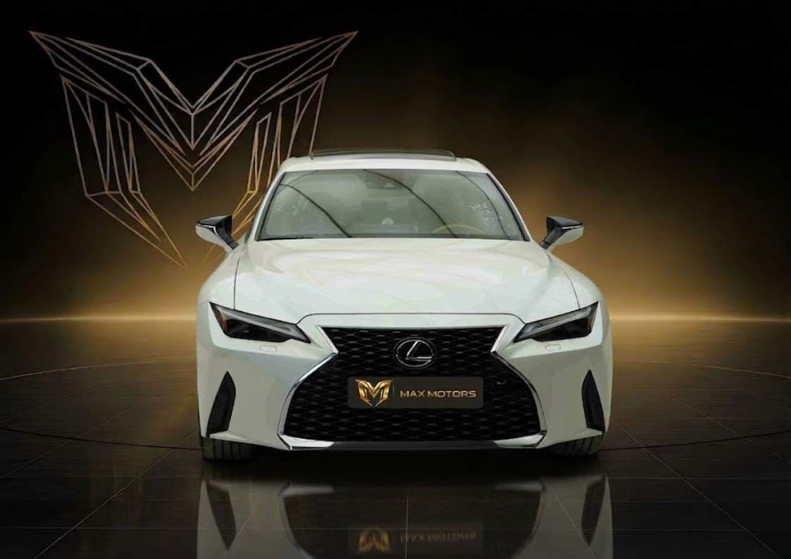 2025 لكزس IS - view 3